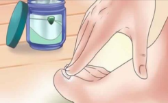 Une Astuce Simple et Naturelle pour Apaiser la Toux Nocturne