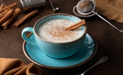 Sahlib (Sahlab) : la boisson chaude d’hiver à l’eau ou au lait