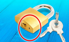 À quoi sert le petit trou du cadenas ?