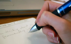 Ce que votre façon d’écrire révèle réellement de votre état physique ou émotionnel