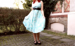 Comment créer une robe d'été en quelques minutes – sans aucune couture !